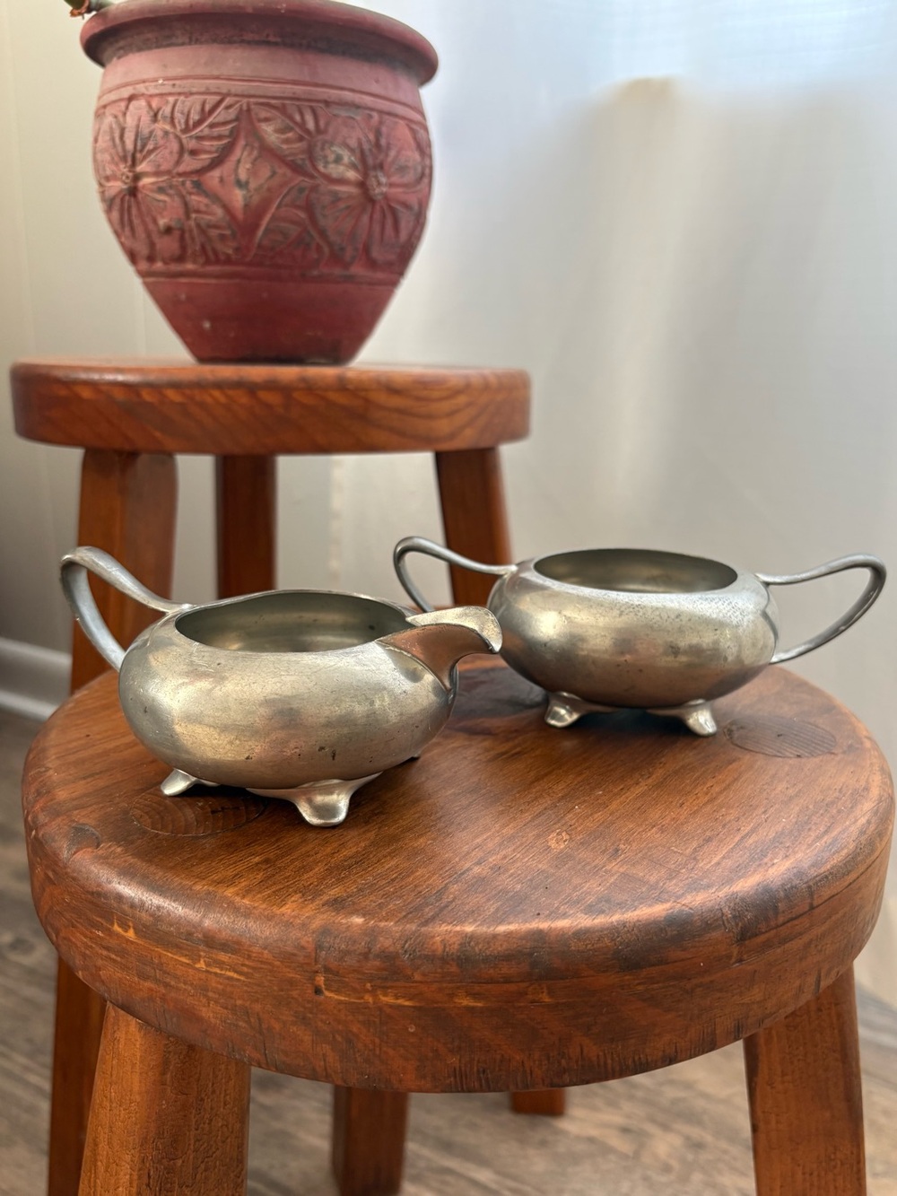 Vintage Wilcox Pewter Creamer and Sugar Bowl Set - MCM Four-Footed Pattern P1